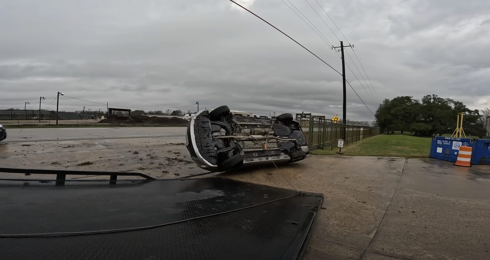 Fast Emergency Towing Response Emergency towing service responding to accident in Pico Rivera CA